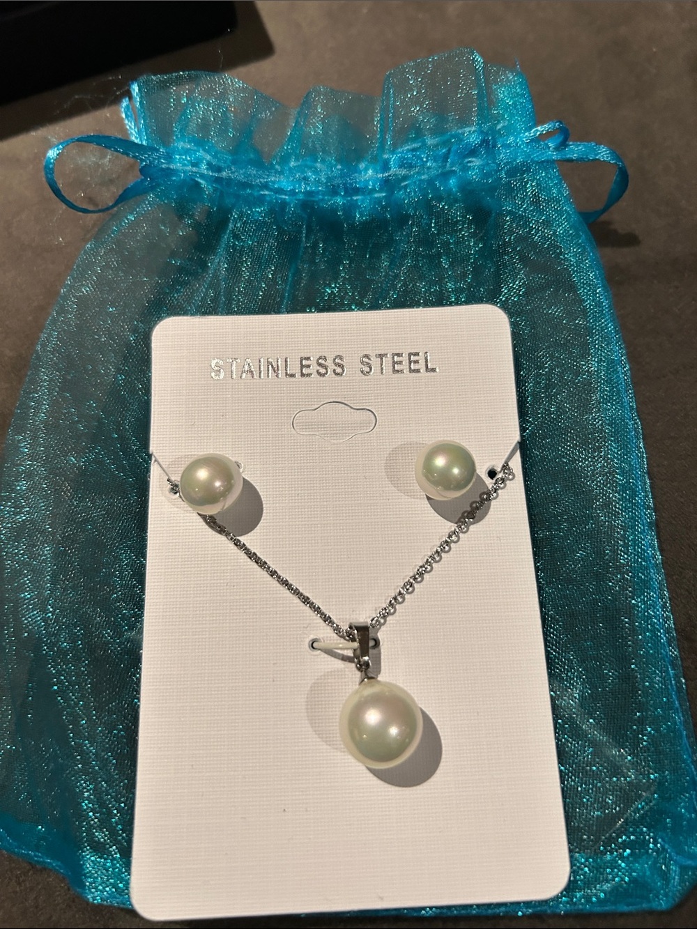 Stainless Steel Pearl Pendant Necklace and Stud Earrings Set - White Pearls